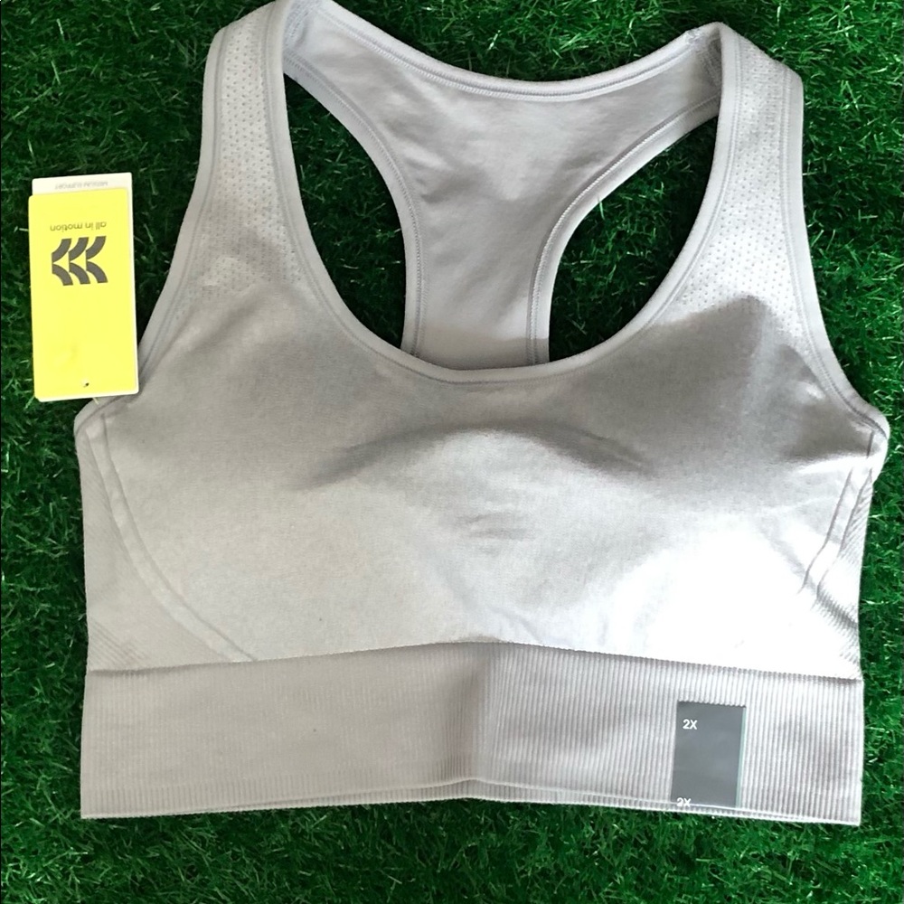Plus Size  Med Support Seamless Racerback Bra - Picture 3 of 4